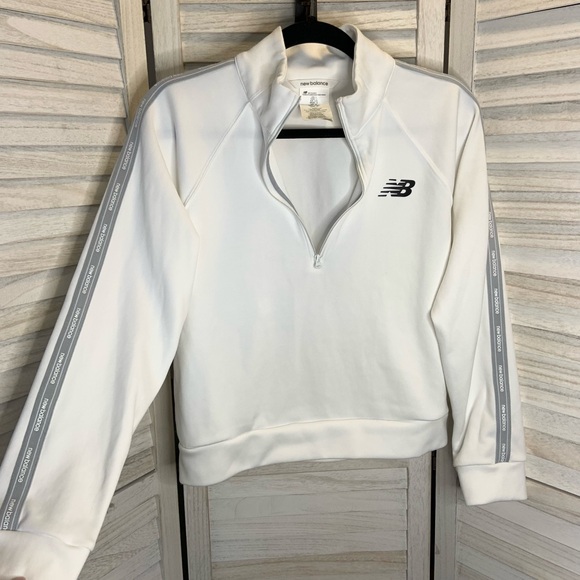 New Balance White and Gray Logo Stripe Long Sleeve Half Zip Pullover Top L - Picture 4 of 14
